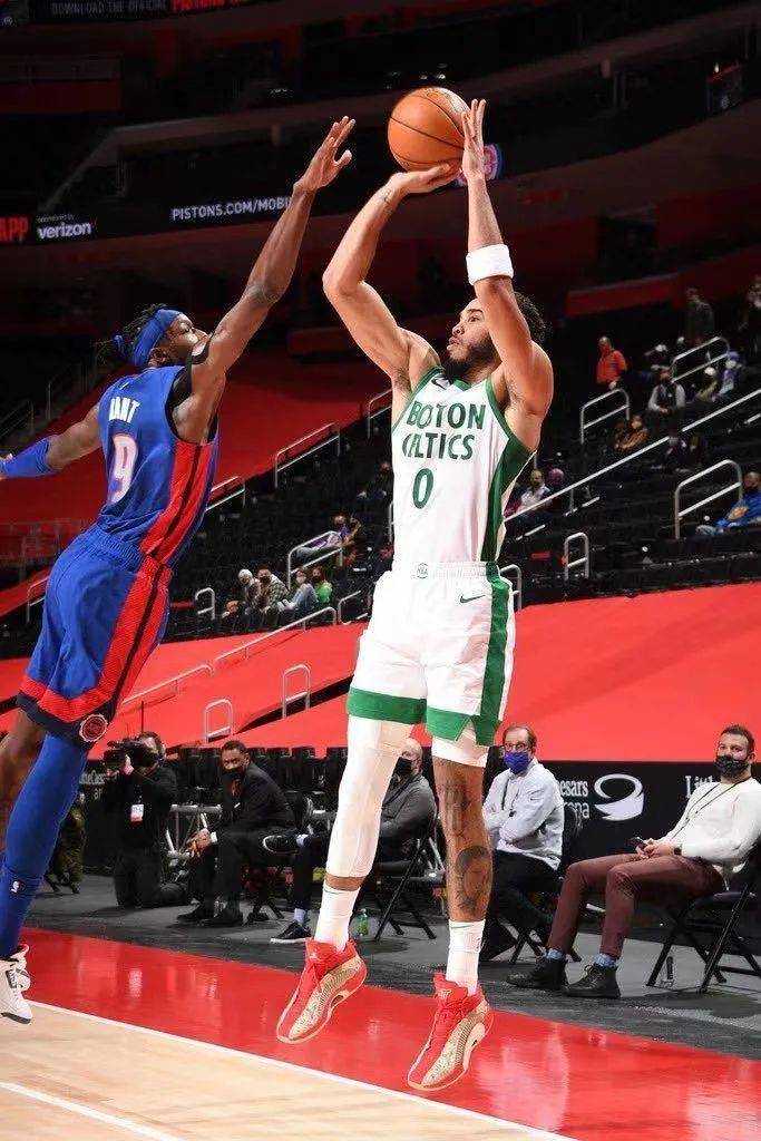 开云APP今夜法国杯传出新动向，法兰克福状态回暖，管理层表态：底气十足，阵容厚度经受考验的简单介绍